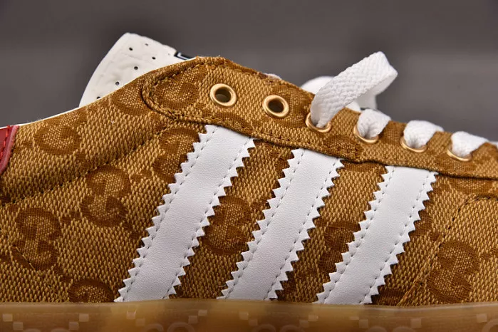 Adidas x Gucci Gazelle Sneaker Golden 0113