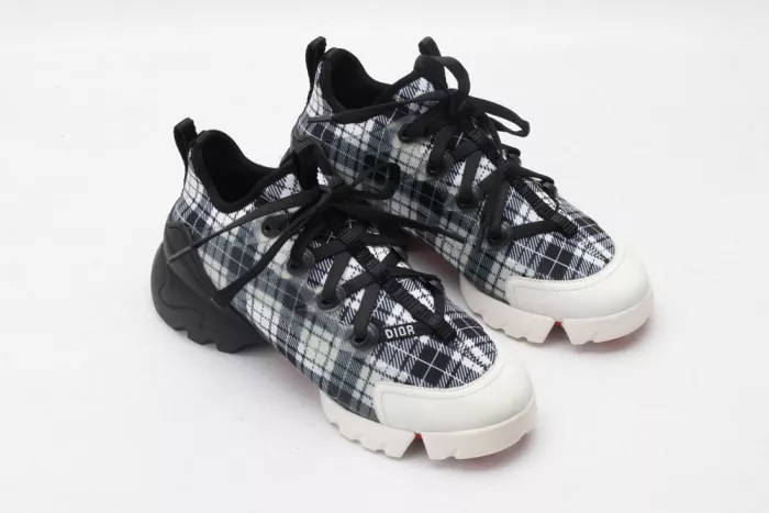 DR-CONNECT BLACK PLAID 0115