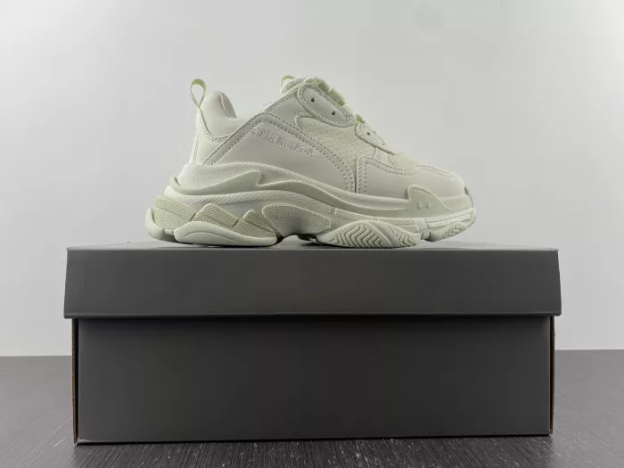 BLCG TRIPLE S SNEAKER 524039 W2CR5 9001 0113