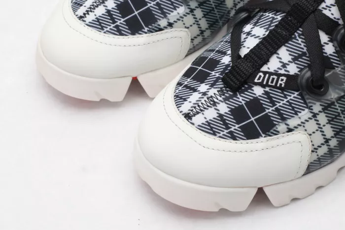 DR-CONNECT BLACK PLAID 0115