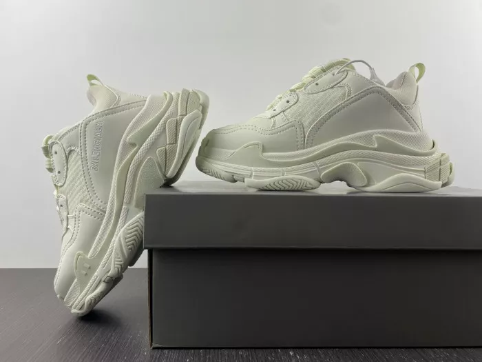 BLCG TRIPLE S SNEAKER 524039 W2CR5 9001 0113