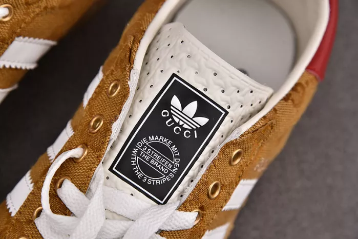 Adidas x Gucci Gazelle Sneaker Golden 0113