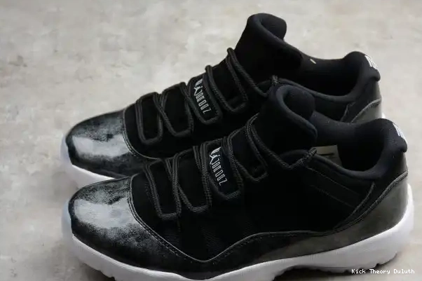 Kick Theory Air Retro Low 11 528895-010 