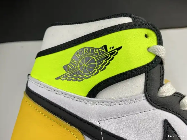 Kick Theory Duluth GOLD' JORDAN 555088-118 HIGH OG 'VOLT 1 RETRO AIR 0225