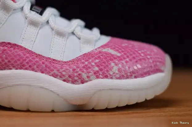 Kick Theory Duluth Snakeskin WMNS Low Air Pink AH7860-106 Jordan 11 0221