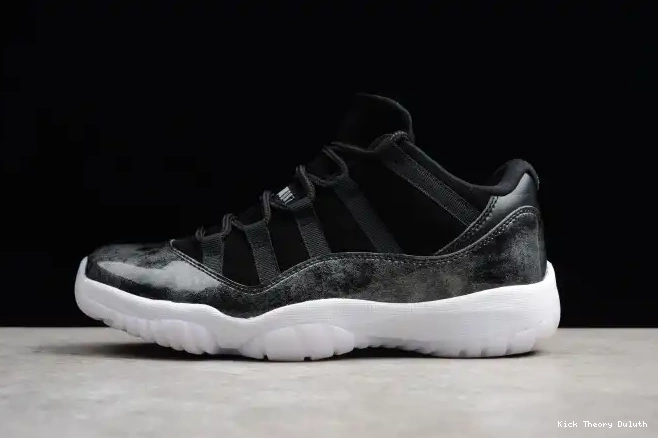 Kick Theory Air Retro Low 11 528895-010 